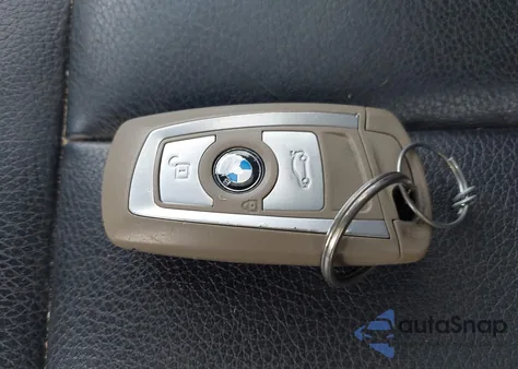 2013 BMW 328I xDrive z USA, uszkodzony, nr VIN WBA3B5C58DF590508